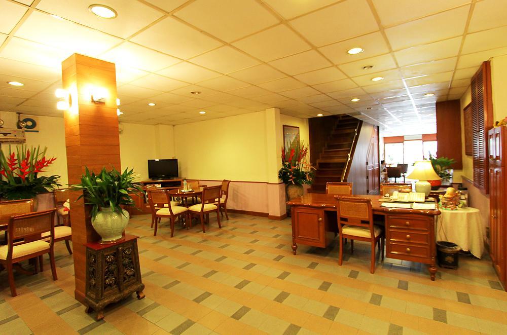 Travel Lodge Surawong (Adults Only) بانكوك المظهر الخارجي الصورة