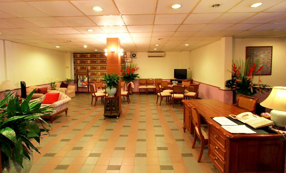 Travel Lodge Surawong (Adults Only) بانكوك المظهر الخارجي الصورة